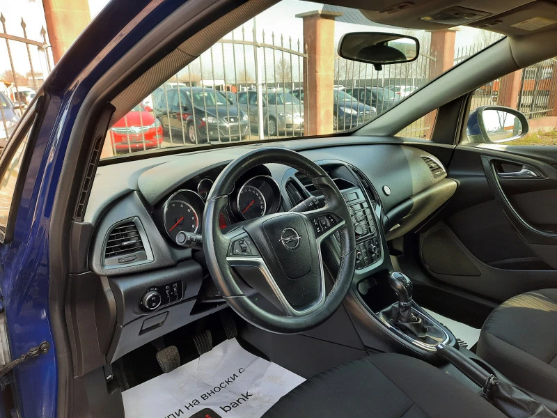 Opel Astra 1.4i, снимка 8 - Автомобили и джипове - 44696864