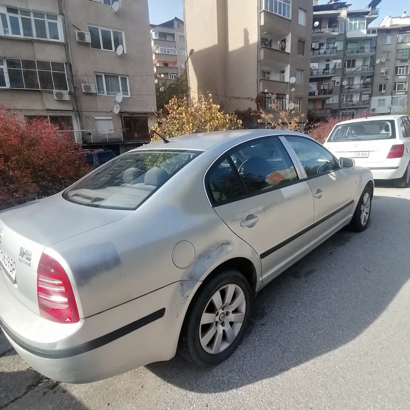 Skoda Superb, снимка 8 - Автомобили и джипове - 48090267