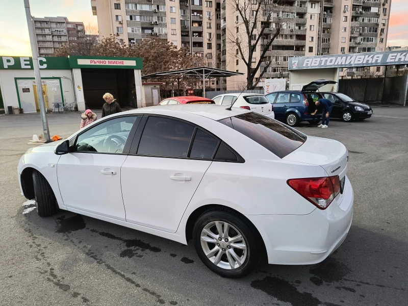 Chevrolet Cruze, снимка 9 - Автомобили и джипове - 48382828