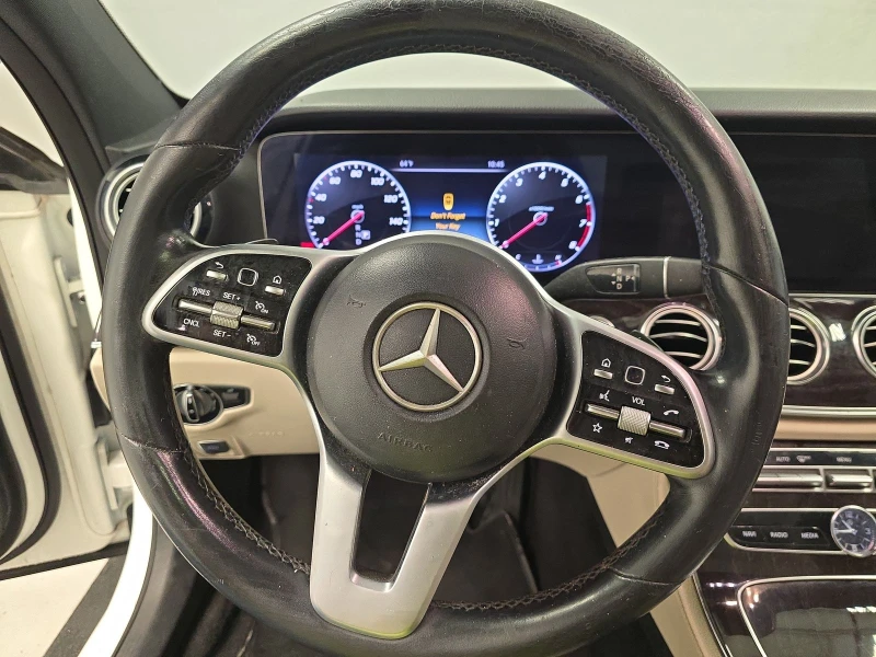 Mercedes-Benz E 300 Дигитално табло* Full Екстри* , снимка 7 - Автомобили и джипове - 48693298