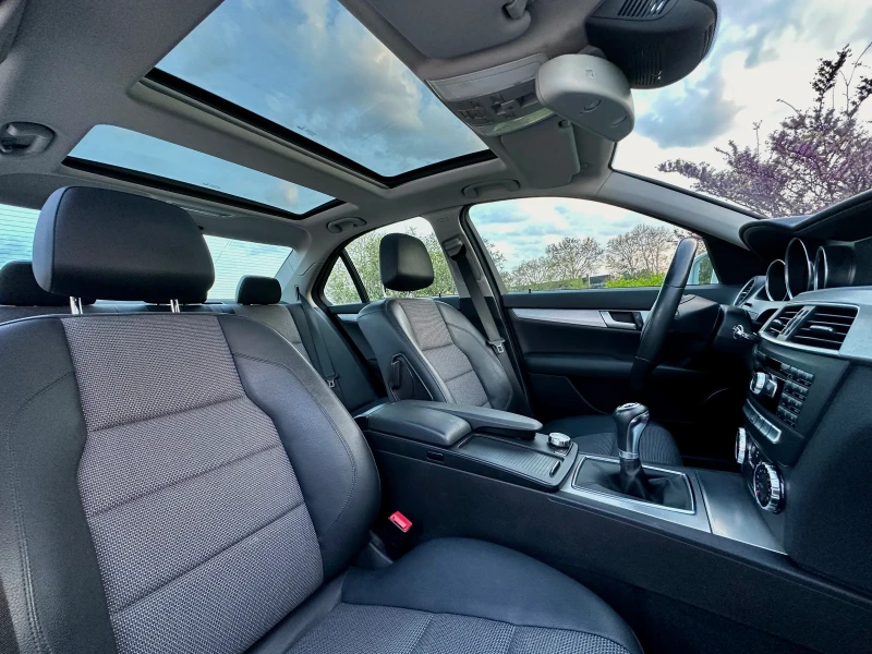 Mercedes-Benz C 220 CDI FULL AMG LINE FACELIFT LED PANO NAVI , снимка 11 - Автомобили и джипове - 50089868