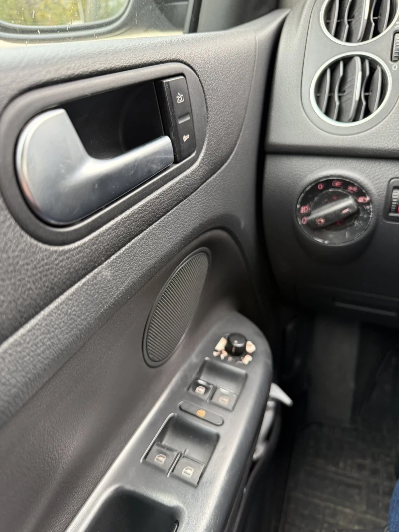 VW Golf Plus, снимка 12 - Автомобили и джипове - 52325066