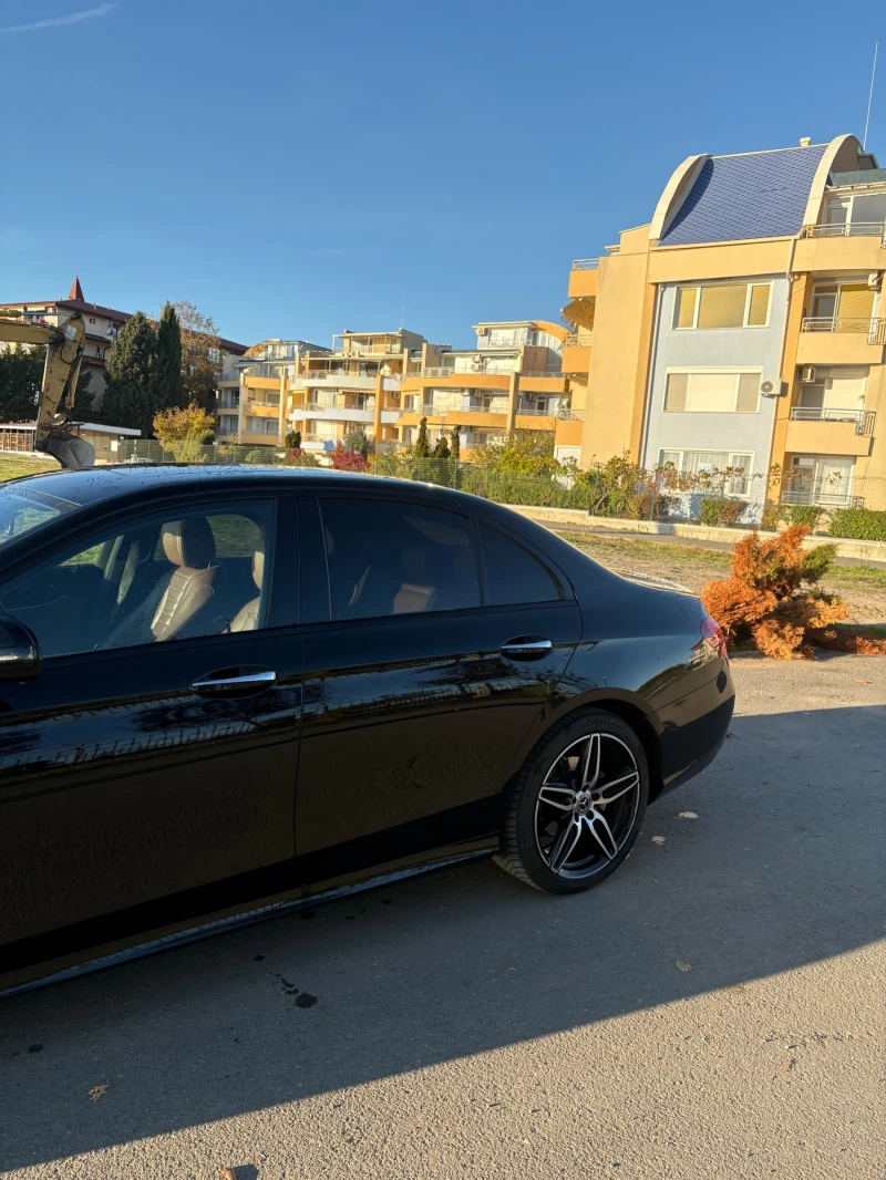 Mercedes-Benz E 220, снимка 4 - Автомобили и джипове - 53361669