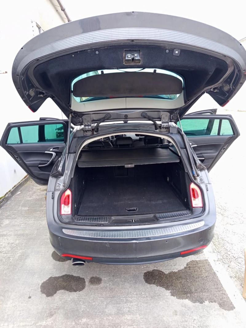 Opel Insignia Sport tourier, снимка 9 - Автомобили и джипове - 53439004