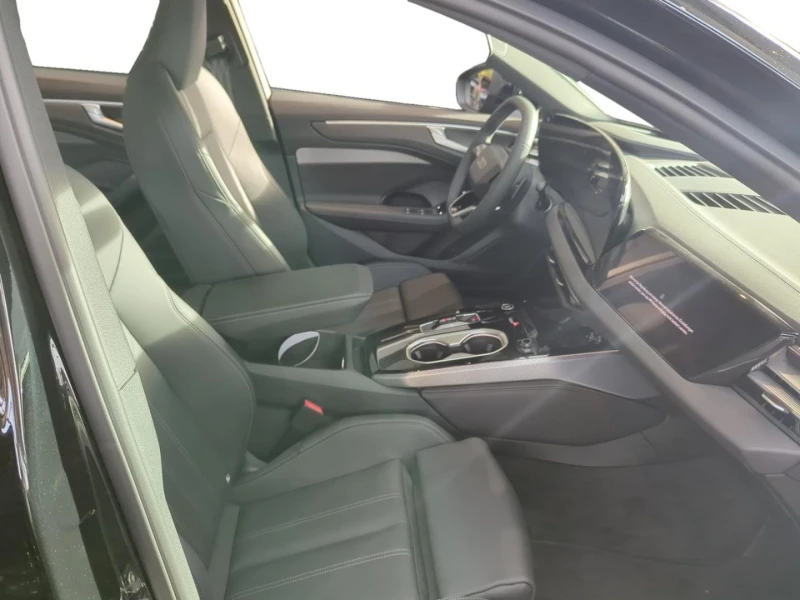 Audi A6 E-HYBRID/NEW MODEL/S-LINE/QUATTRO/B&O/HEAD UP/360, снимка 9 - Автомобили и джипове - 53467132