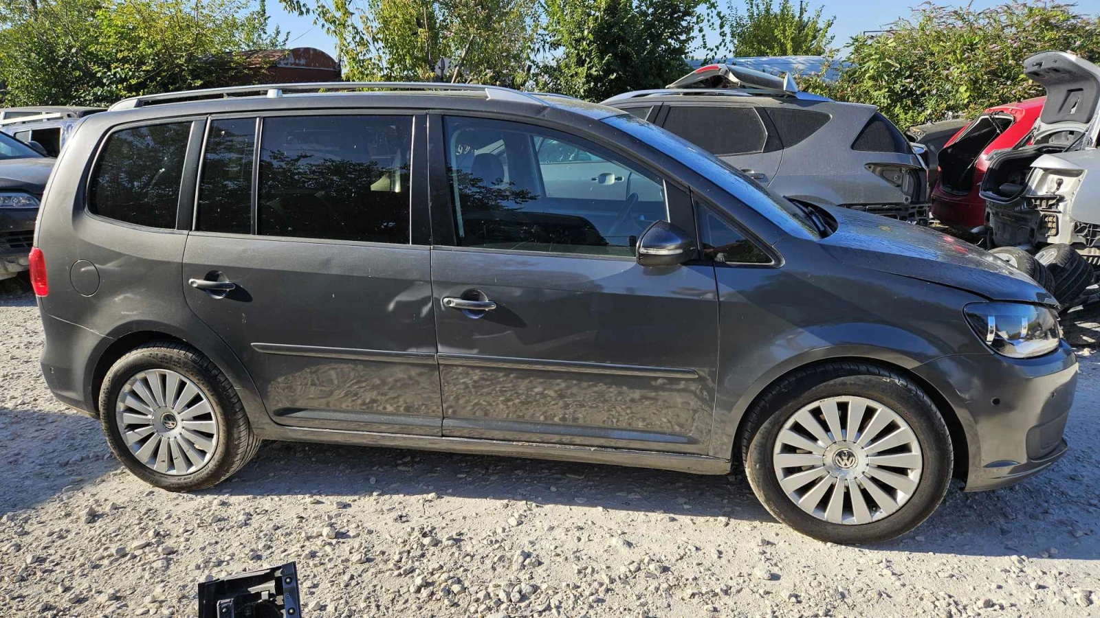 VW Touran 2, 0 - изображение 8