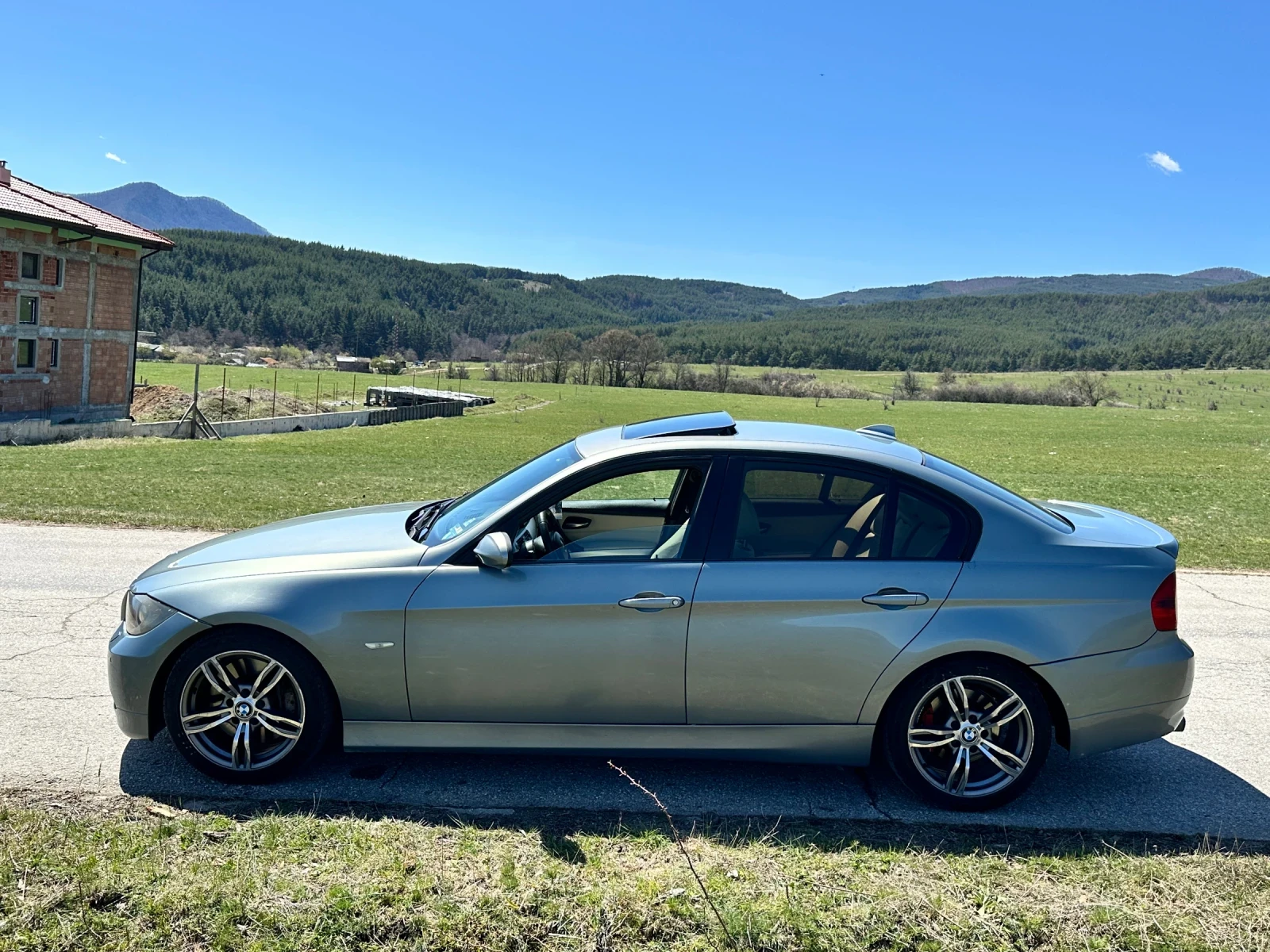BMW 320  - изображение 6