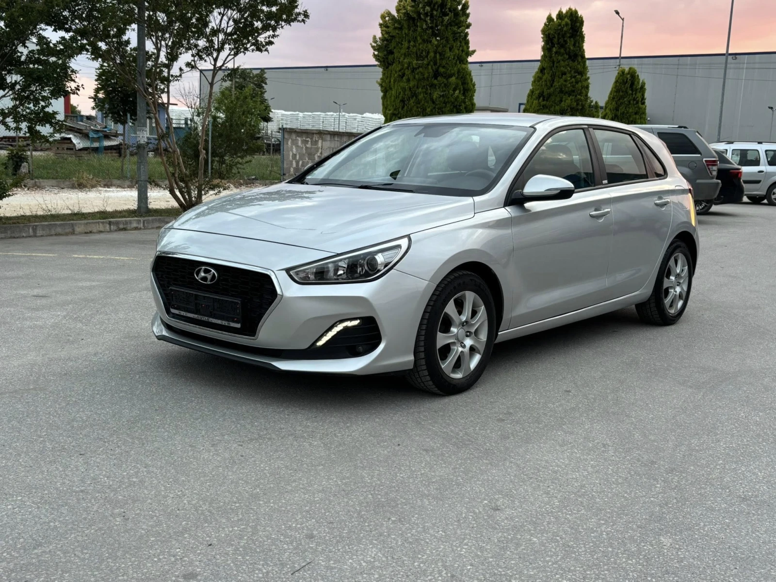 Hyundai I30 1.4 бензин 100к.с навигация euro6 - изображение 2