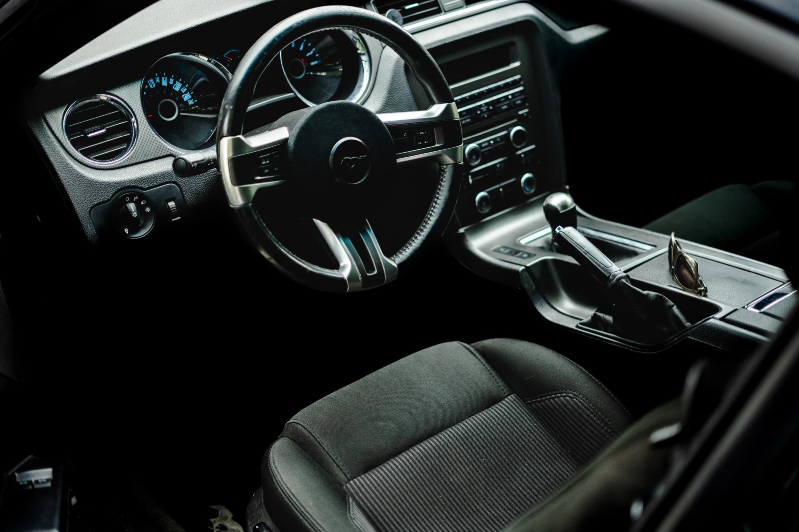 Ford Mustang 3.7  - изображение 5