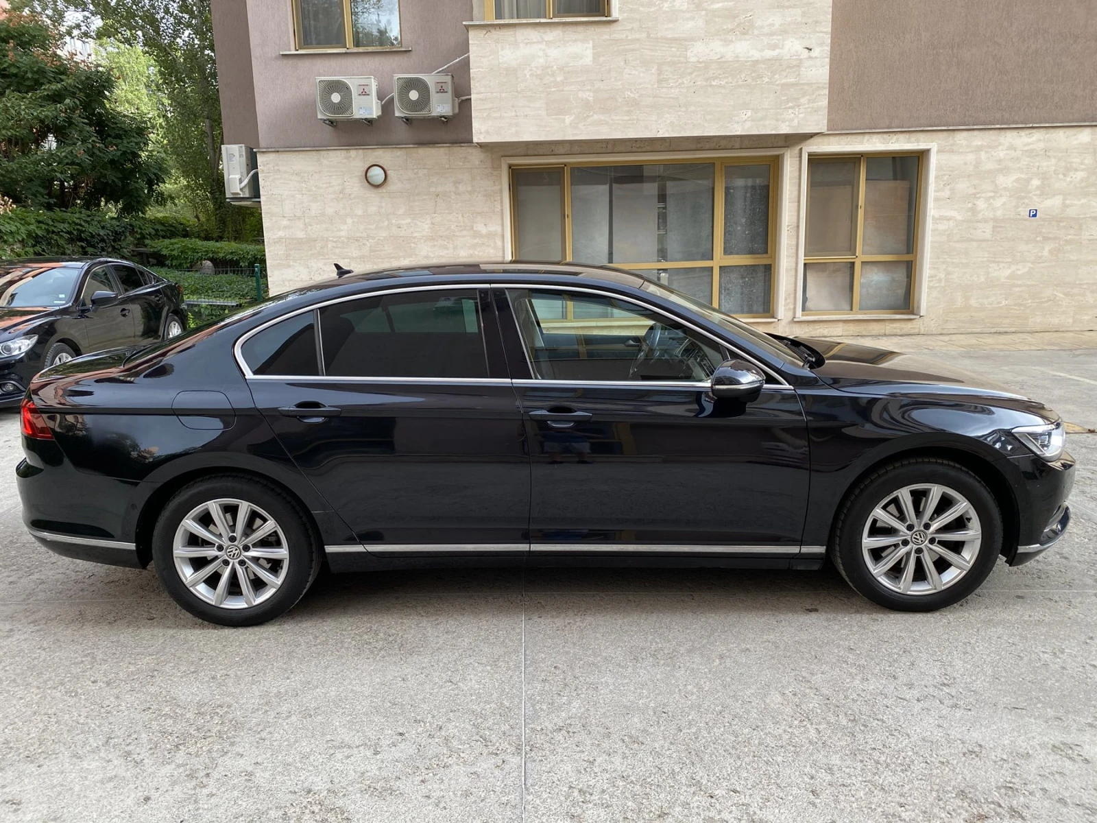 VW Passat 1.8 TSI / Highline / Led /ACC/Българска - изображение 2