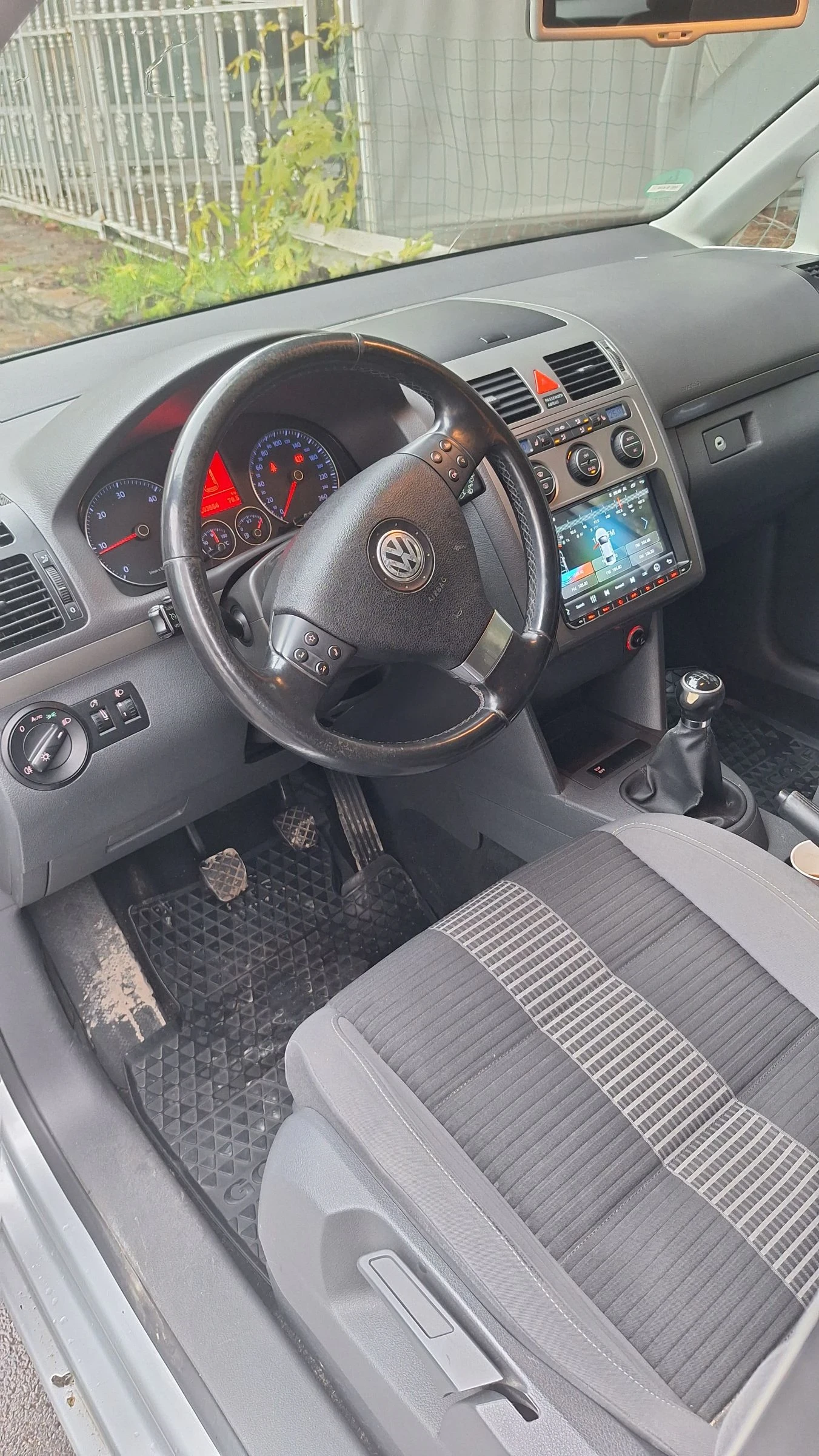 VW Touran  - изображение 9