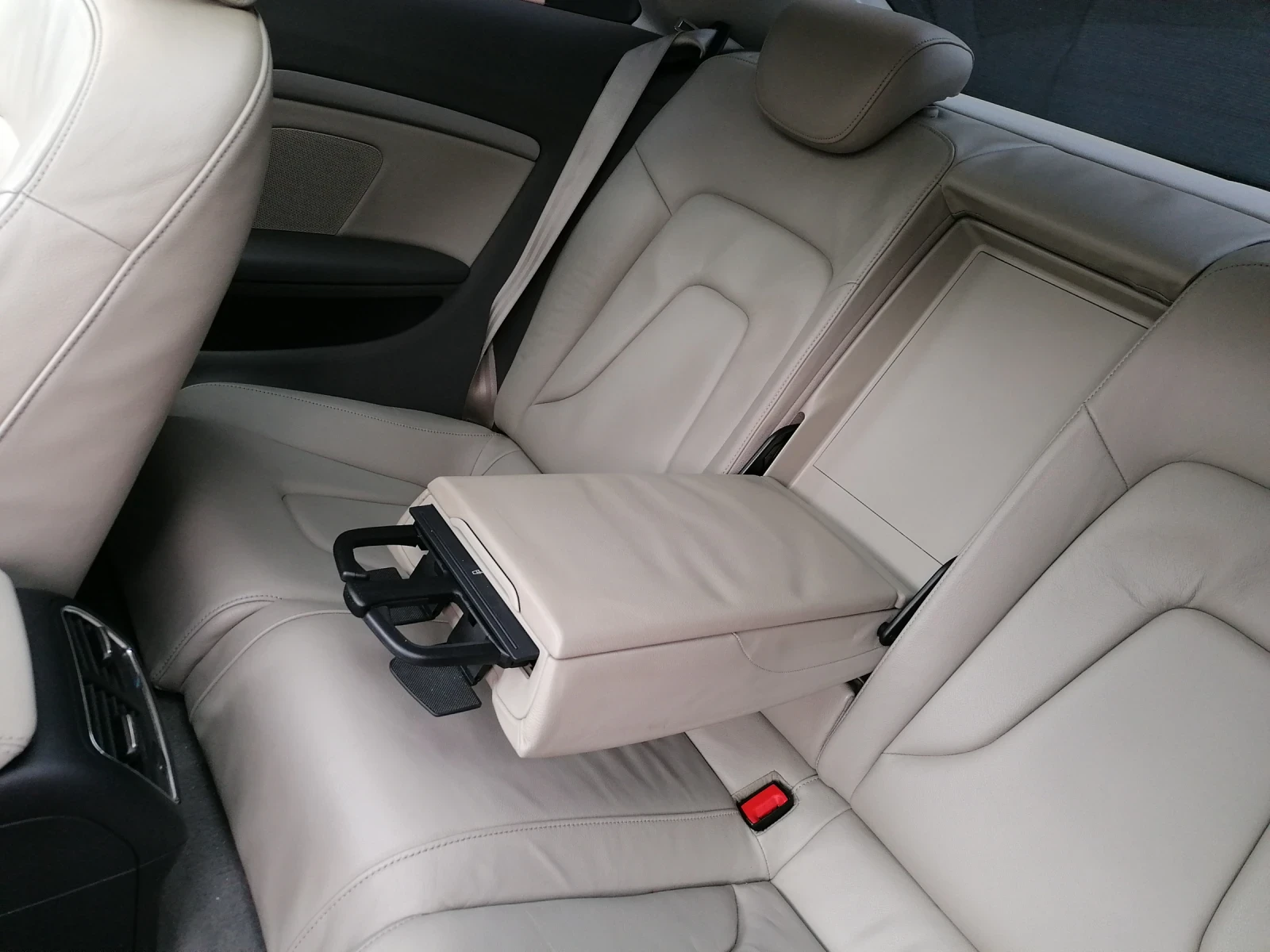 Audi A5 2.7 TDI /190HP/ Автоматик / Кожа / Панорама  - изображение 4