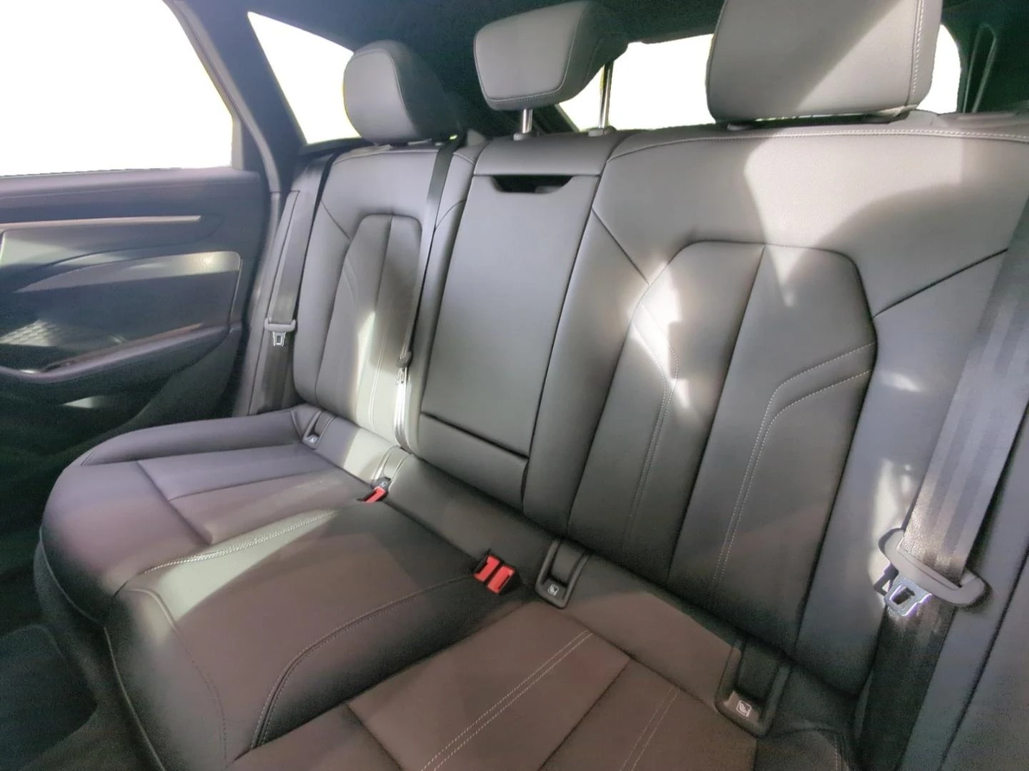 Audi A6 E-HYBRID/NEW MODEL/S-LINE/QUATTRO/B&O/HEAD UP/360 - изображение 10