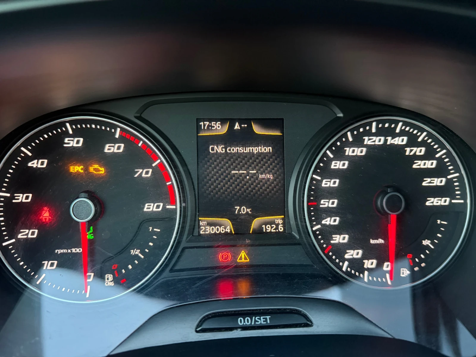 Seat Leon 1.4 TGi бензин/природен газ фабрично, снимка 8 - Автомобили и джипове - 53826148