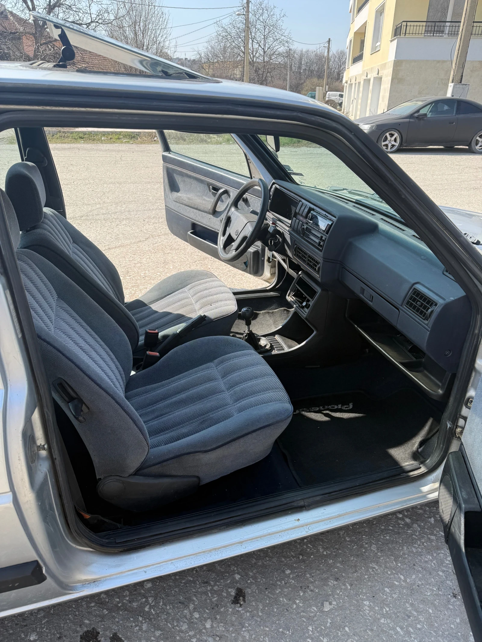 VW Golf 1.6, снимка 7 - Автомобили и джипове - 53862894