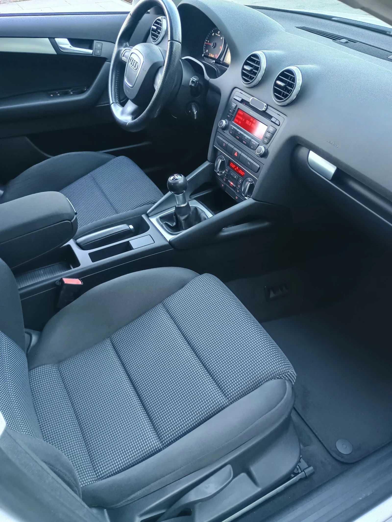 Audi A3 * S LINE * 2.0TDI  170ps  4X4 * ПАНОРАМА * XENON *, снимка 9 - Автомобили и джипове - 54001208