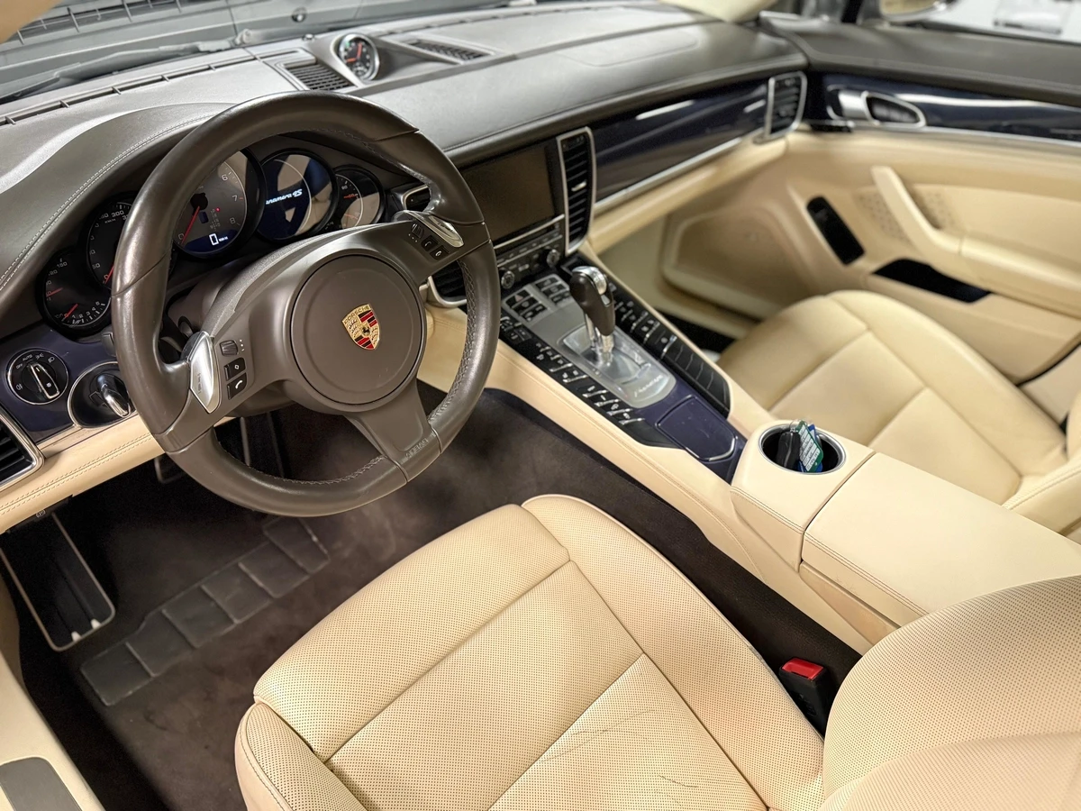 Porsche Panamera 4S* AWD* BOSE* ПАНО* ПОДГРЕВ* КАМЕРА* , снимка 6 - Автомобили и джипове - 54045659