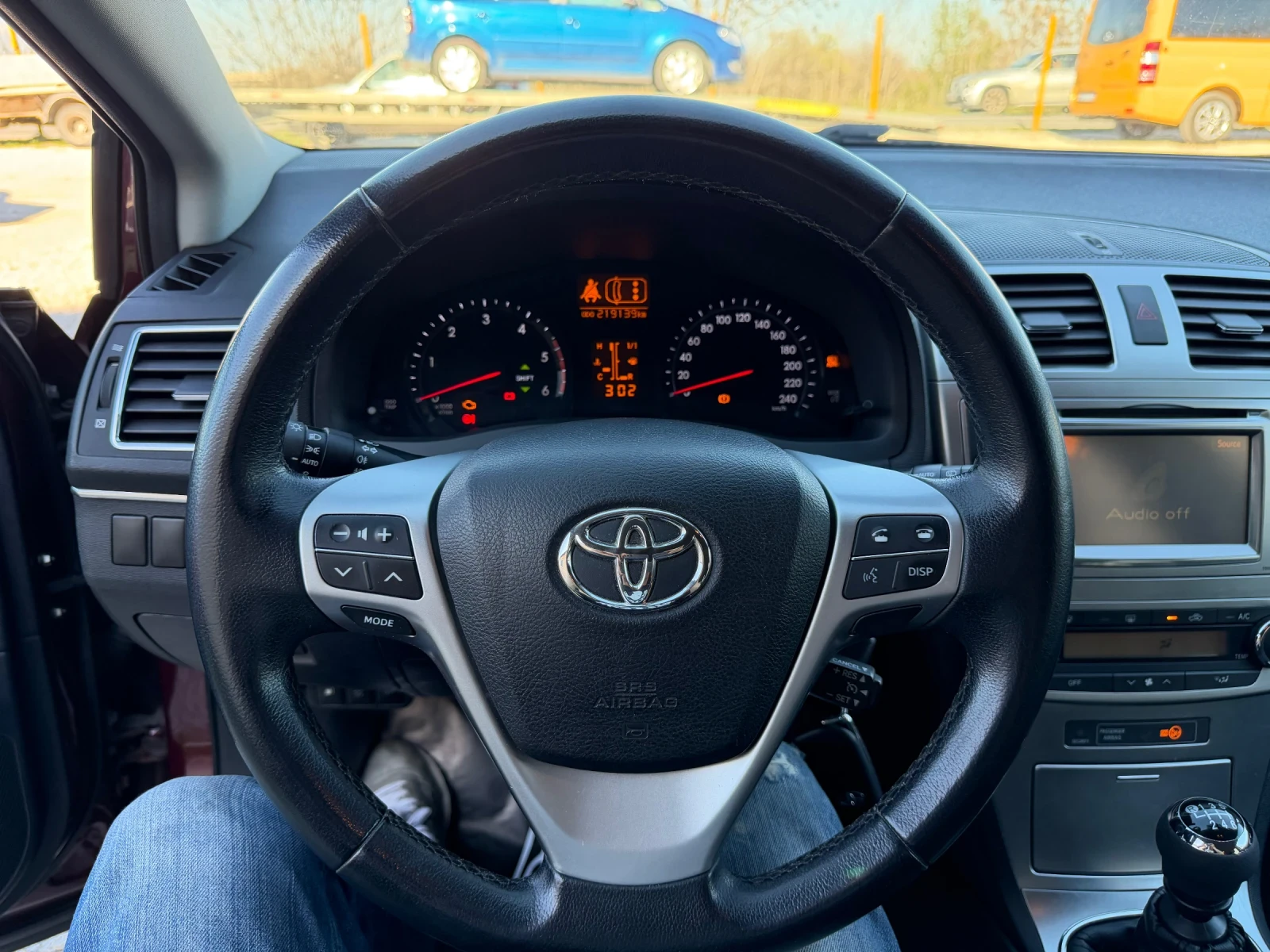 Toyota Avensis 2.0 FACE, снимка 13 - Автомобили и джипове - 54138526