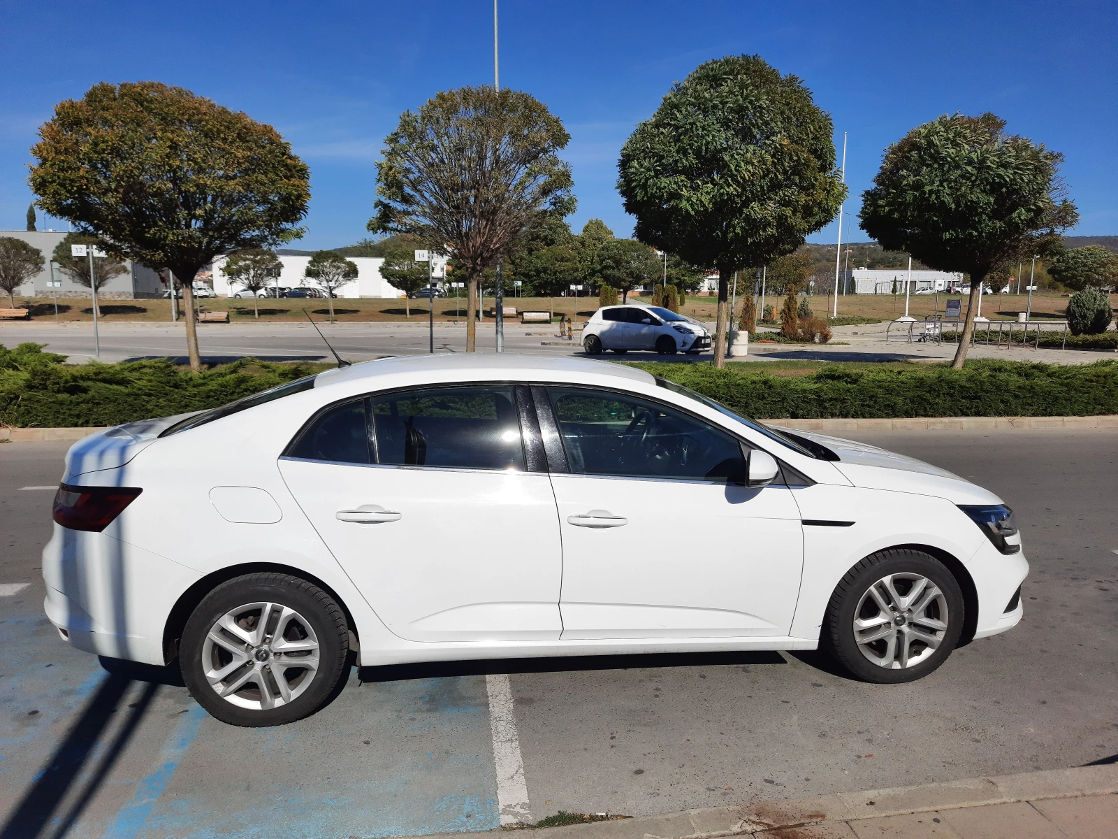 Renault Megane, снимка 4 - Автомобили и джипове - 54490074