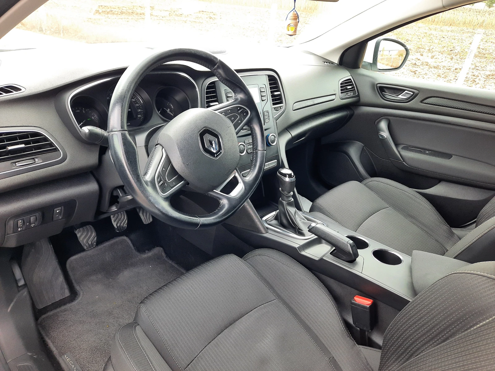 Renault Megane, снимка 9 - Автомобили и джипове - 54490074