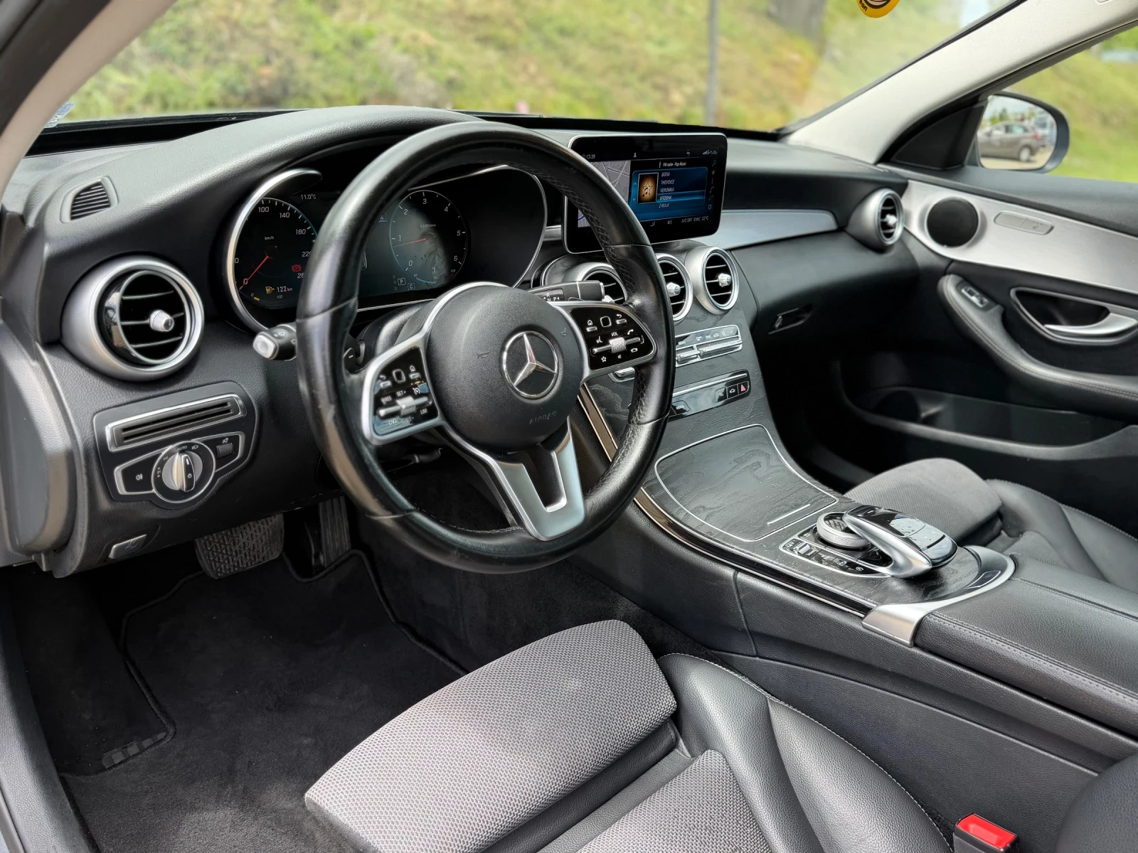 Mercedes-Benz C 220, снимка 7 - Автомобили и джипове - 54542971