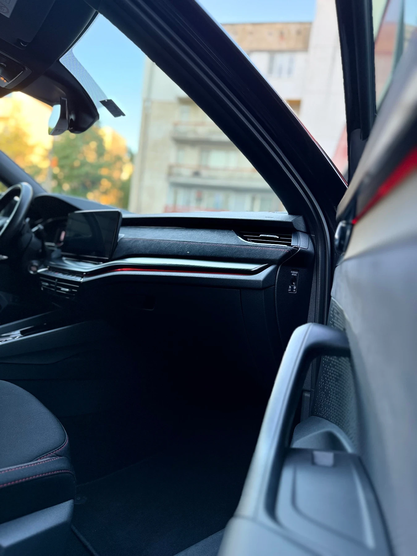 Skoda Octavia RS* 2.0TDI* Matrix* Full* 4x4* DSG* Hud* Facelft* , снимка 14 - Автомобили и джипове - 54609779