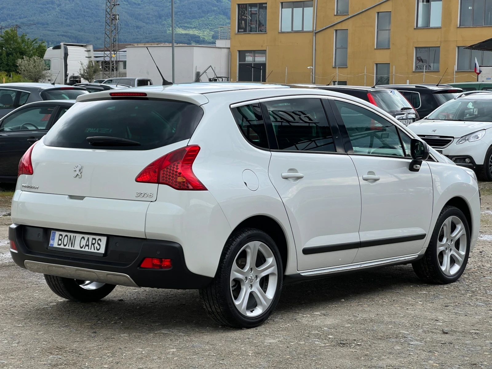 Peugeot 3008 1.6HDI-112к.с./ Head-up/ Distronic/ Панорама/EURO5, снимка 4 - Автомобили и джипове - 54621866