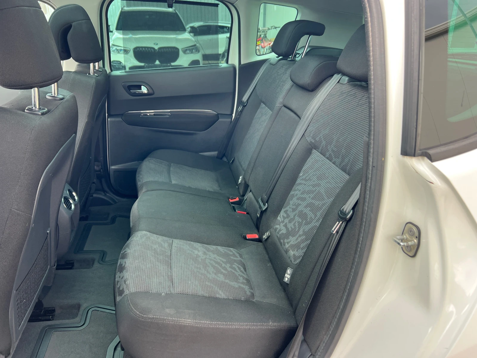 Peugeot 3008 1.6HDI-112к.с./ Head-up/ Distronic/ Панорама/EURO5, снимка 10 - Автомобили и джипове - 54621866