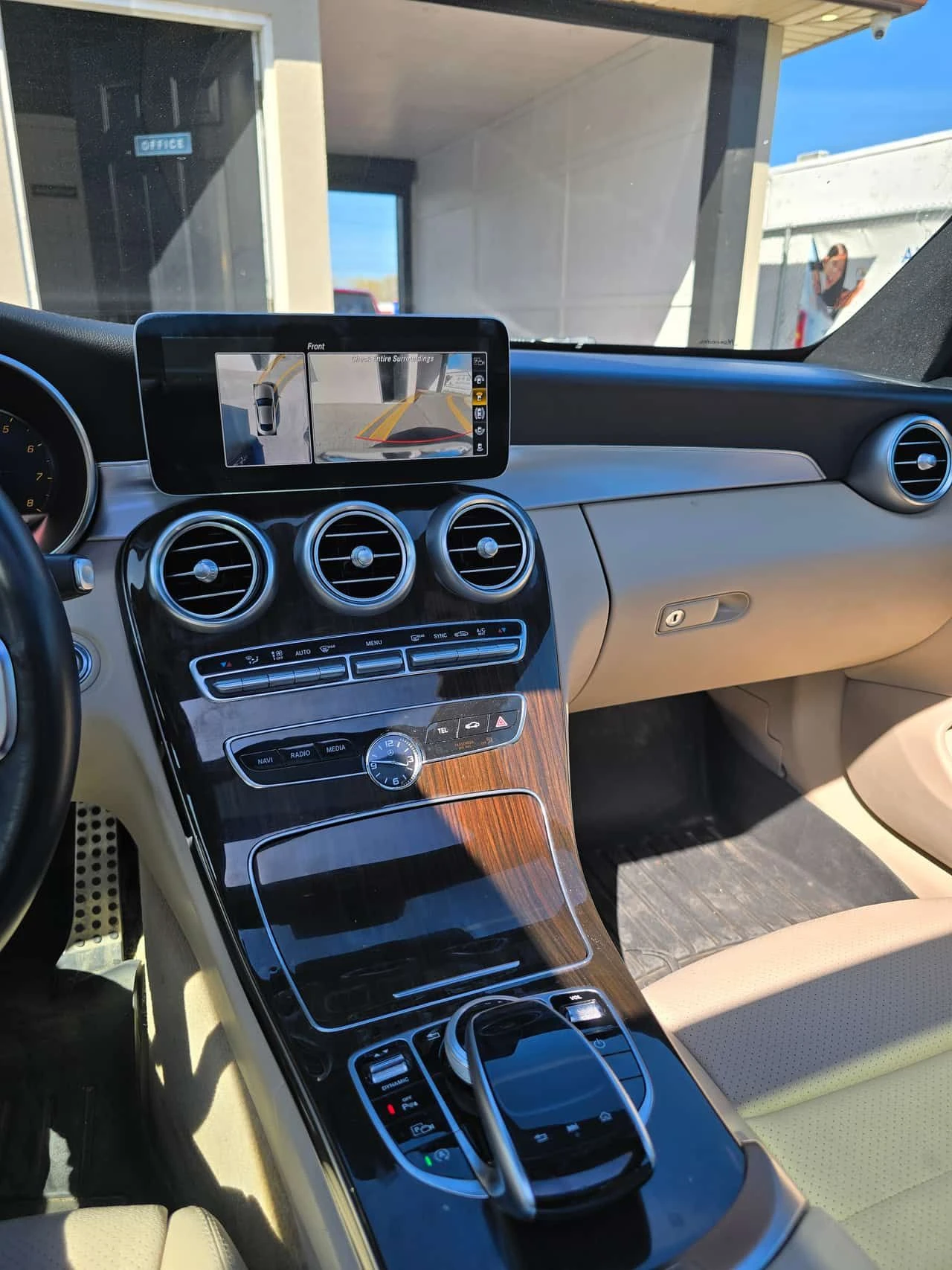 Mercedes-Benz C 300 CARFAX, снимка 9 - Автомобили и джипове - 54720873