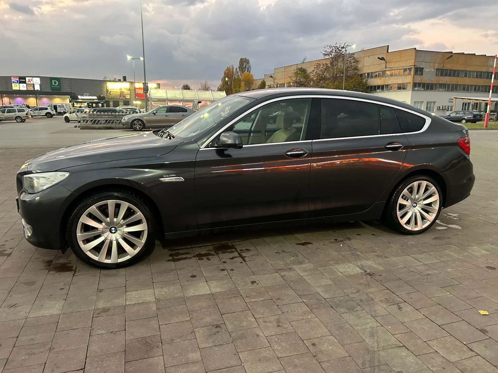 BMW 5 Gran Turismo 3Diesel, снимка 4 - Автомобили и джипове - 54837426