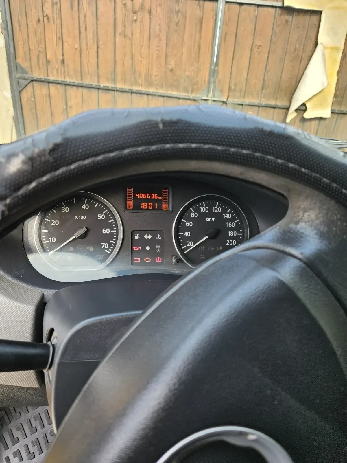 Dacia Logan, снимка 8 - Автомобили и джипове - 55245648