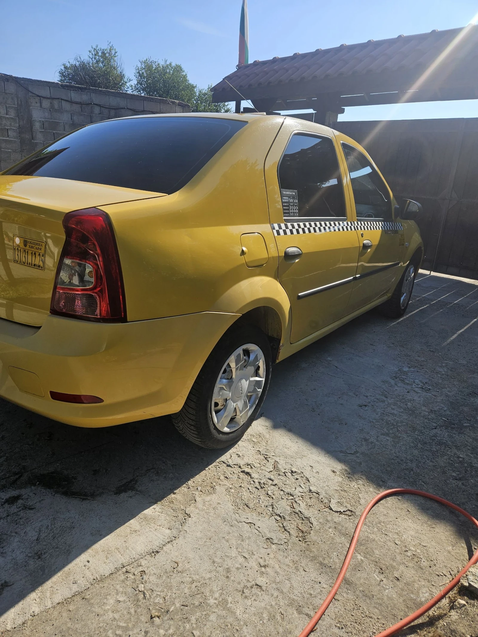 Dacia Logan, снимка 5 - Автомобили и джипове - 55245648