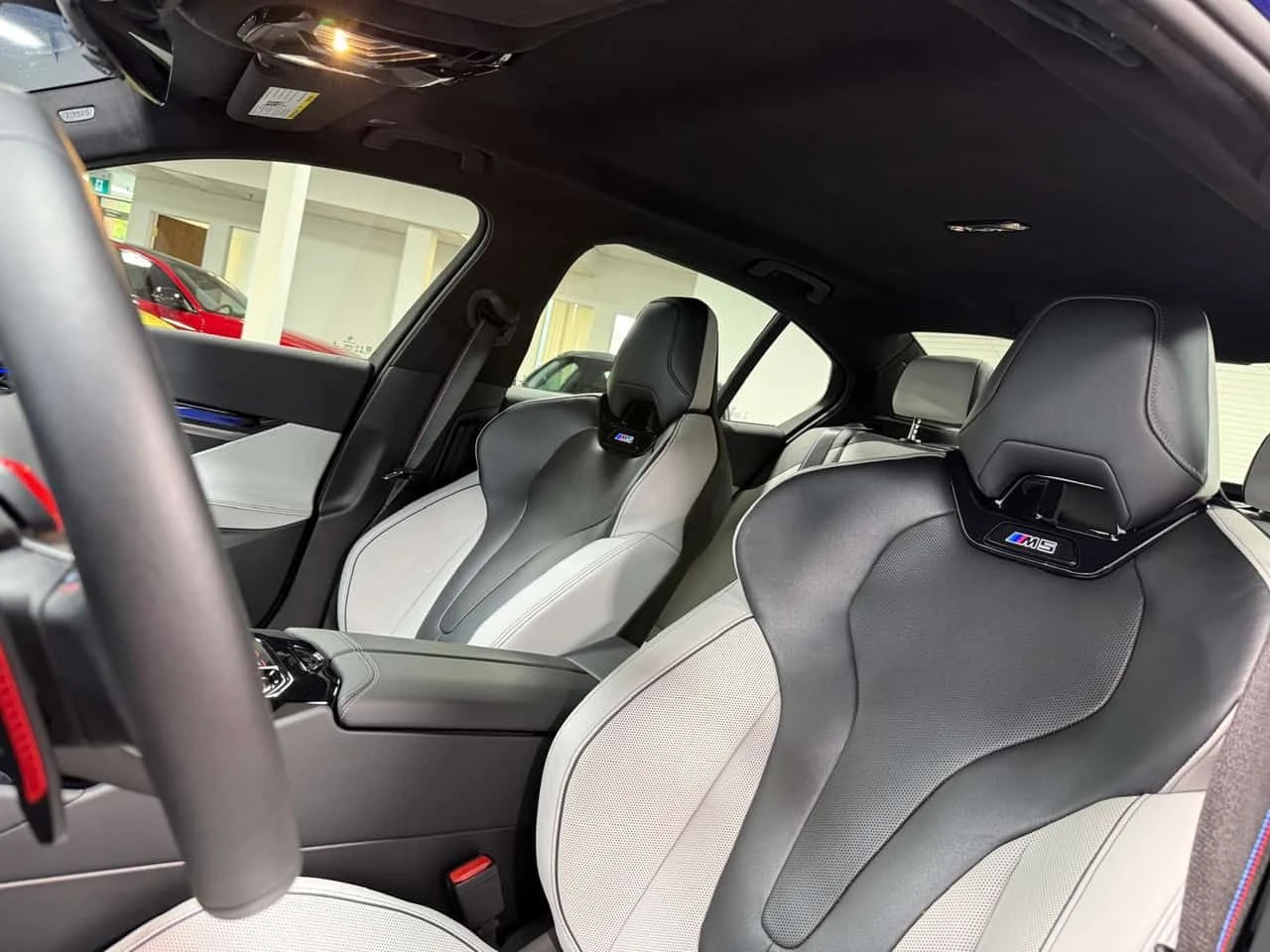 BMW M5 * Sedan * CARFAX * БЕЗ ПЪРВОНАЧАЛНА ВНОСКА, снимка 13 - Автомобили и джипове - 55343798