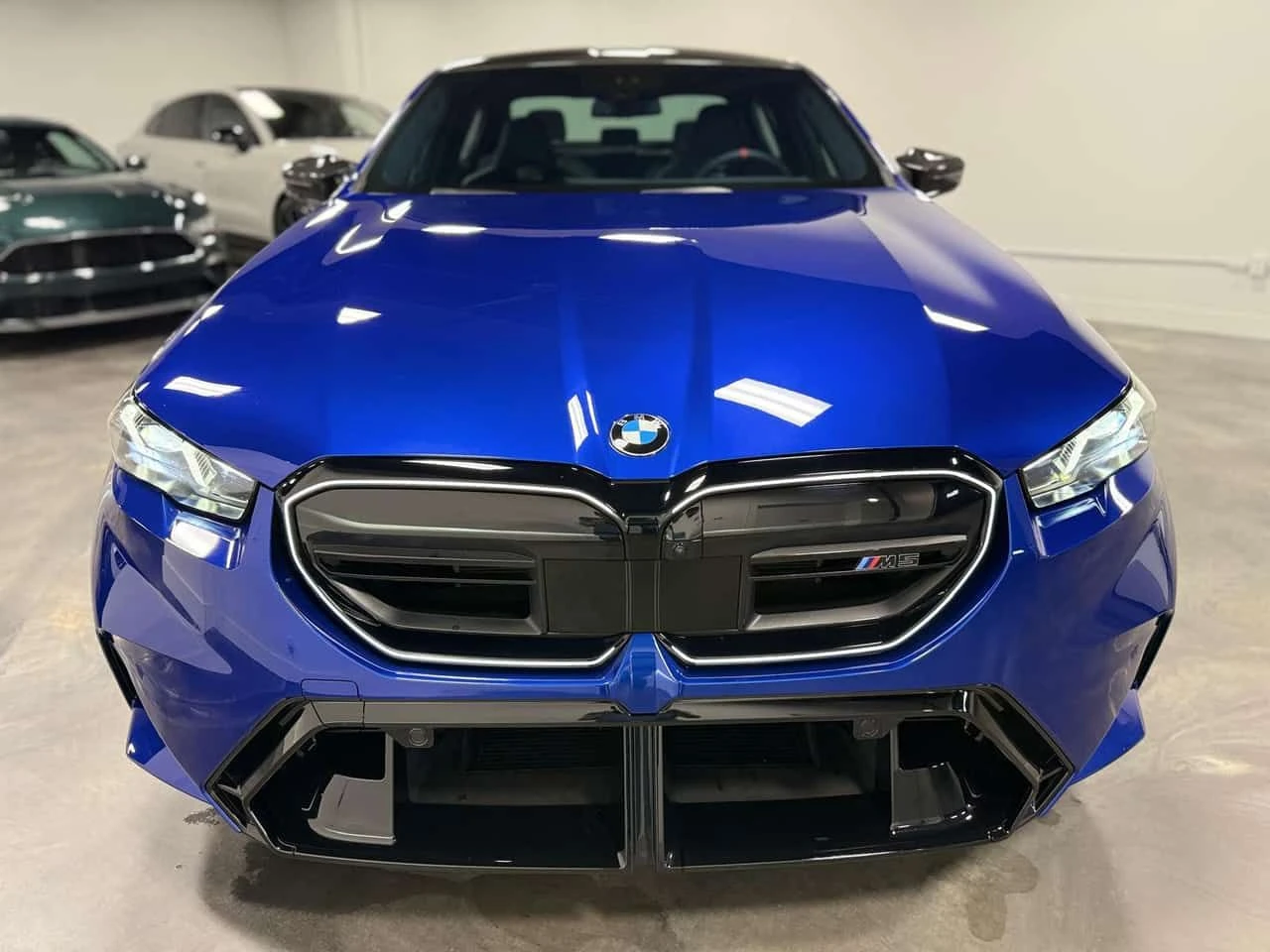 BMW M5 * Sedan * CARFAX * БЕЗ ПЪРВОНАЧАЛНА ВНОСКА, снимка 6 - Автомобили и джипове - 55343798
