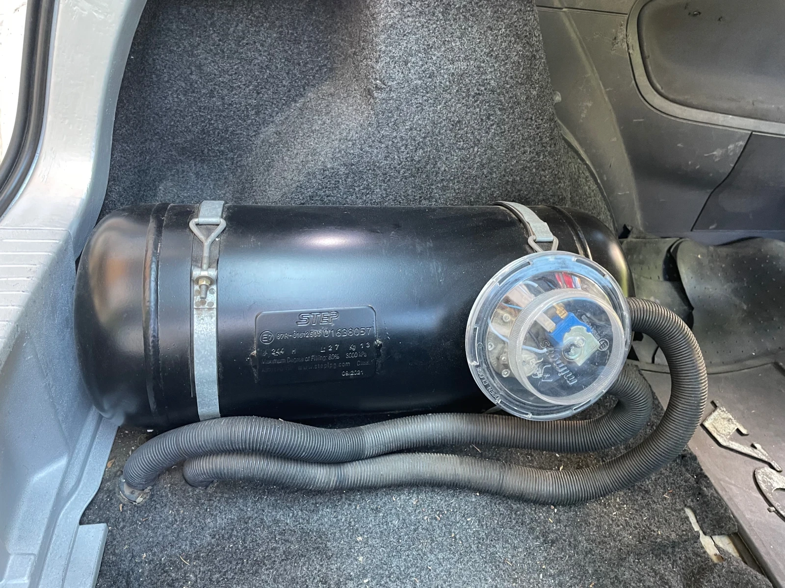 Seat Ibiza 1.2, снимка 9 - Автомобили и джипове - 55510980