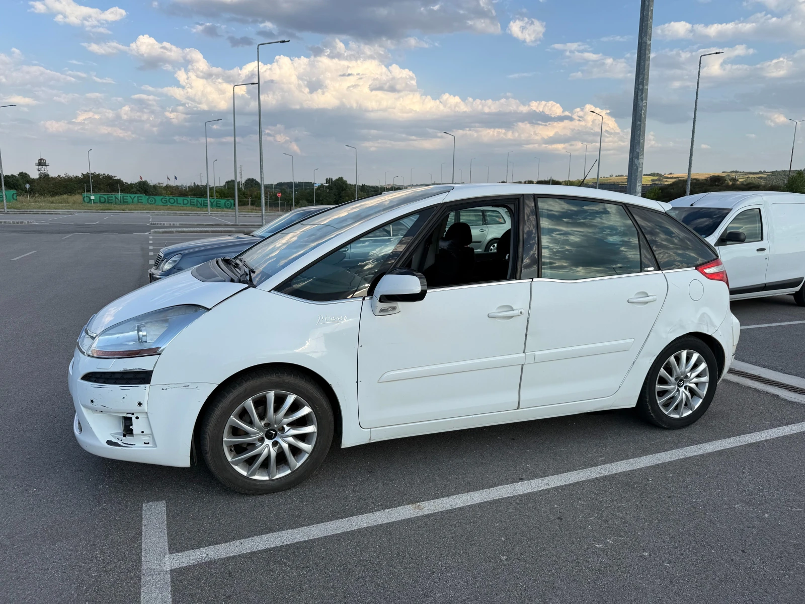 Citroen C4 Picasso, снимка 6 - Автомобили и джипове - 55599265