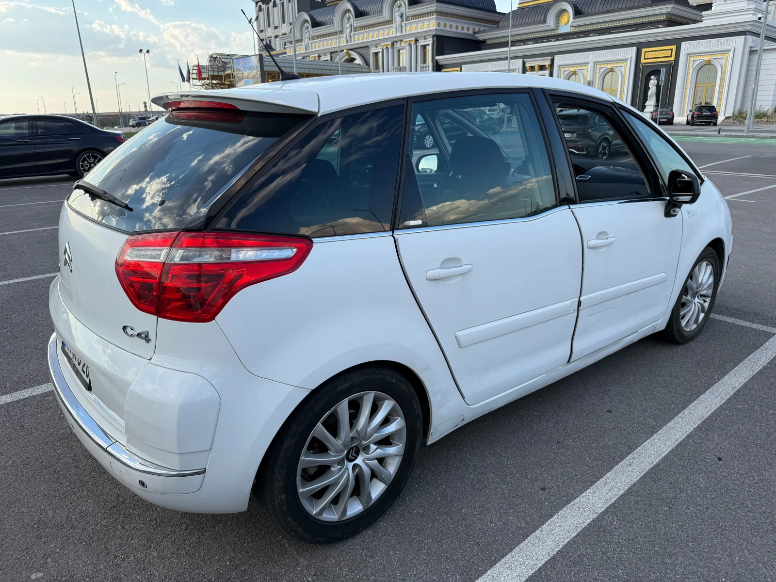 Citroen C4 Picasso, снимка 8 - Автомобили и джипове - 55599265