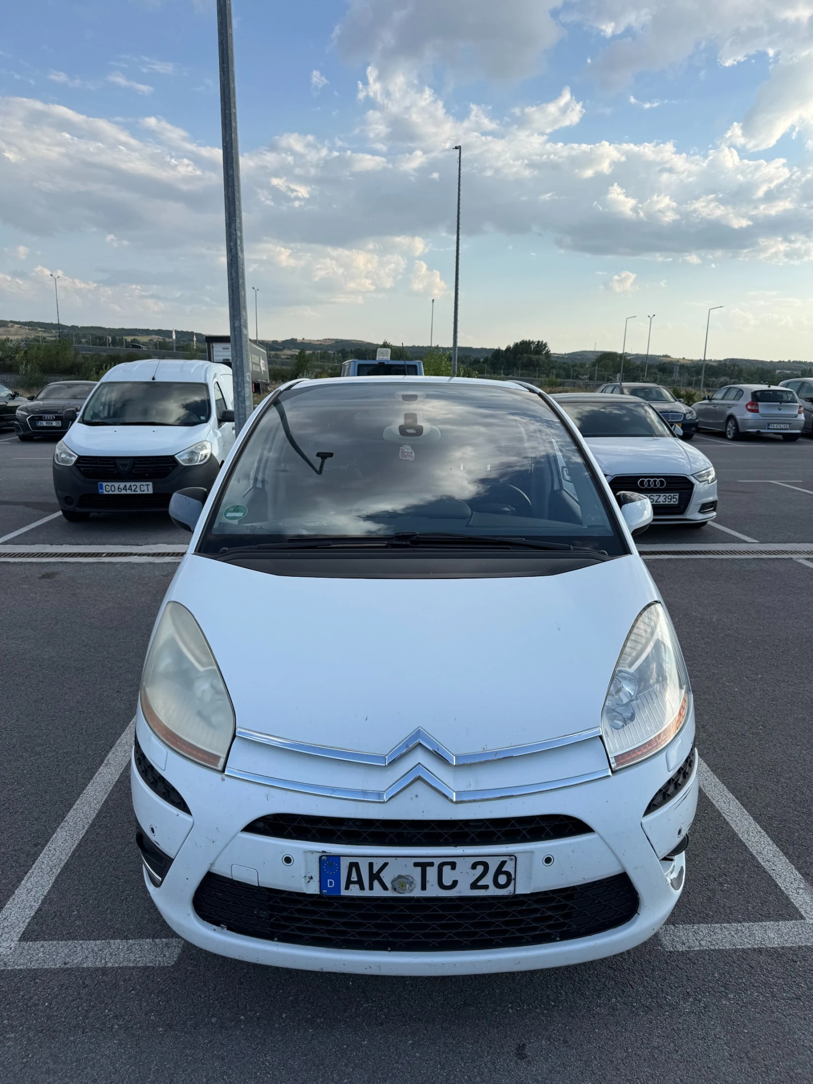 Citroen C4 Picasso, снимка 2 - Автомобили и джипове - 55599265