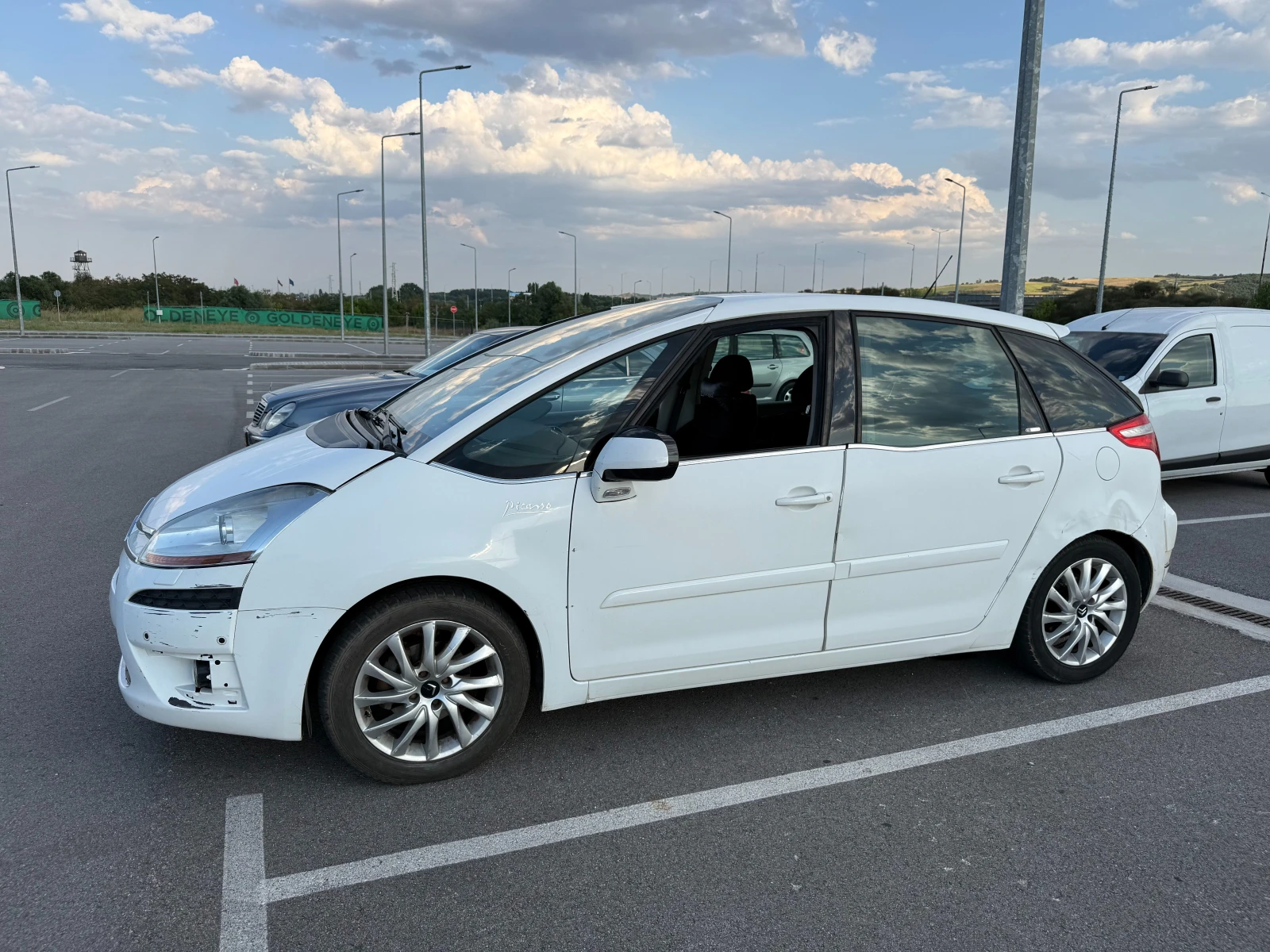 Citroen C4 Picasso, снимка 5 - Автомобили и джипове - 55599265