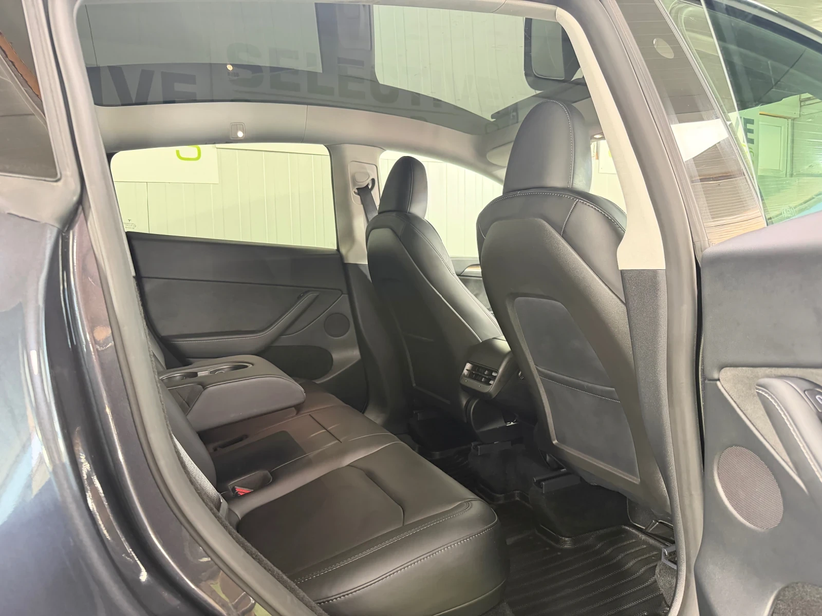 Tesla Model Y 2024 * 23 148km* Dual Motor * Long Range* , снимка 12 - Автомобили и джипове - 55749567