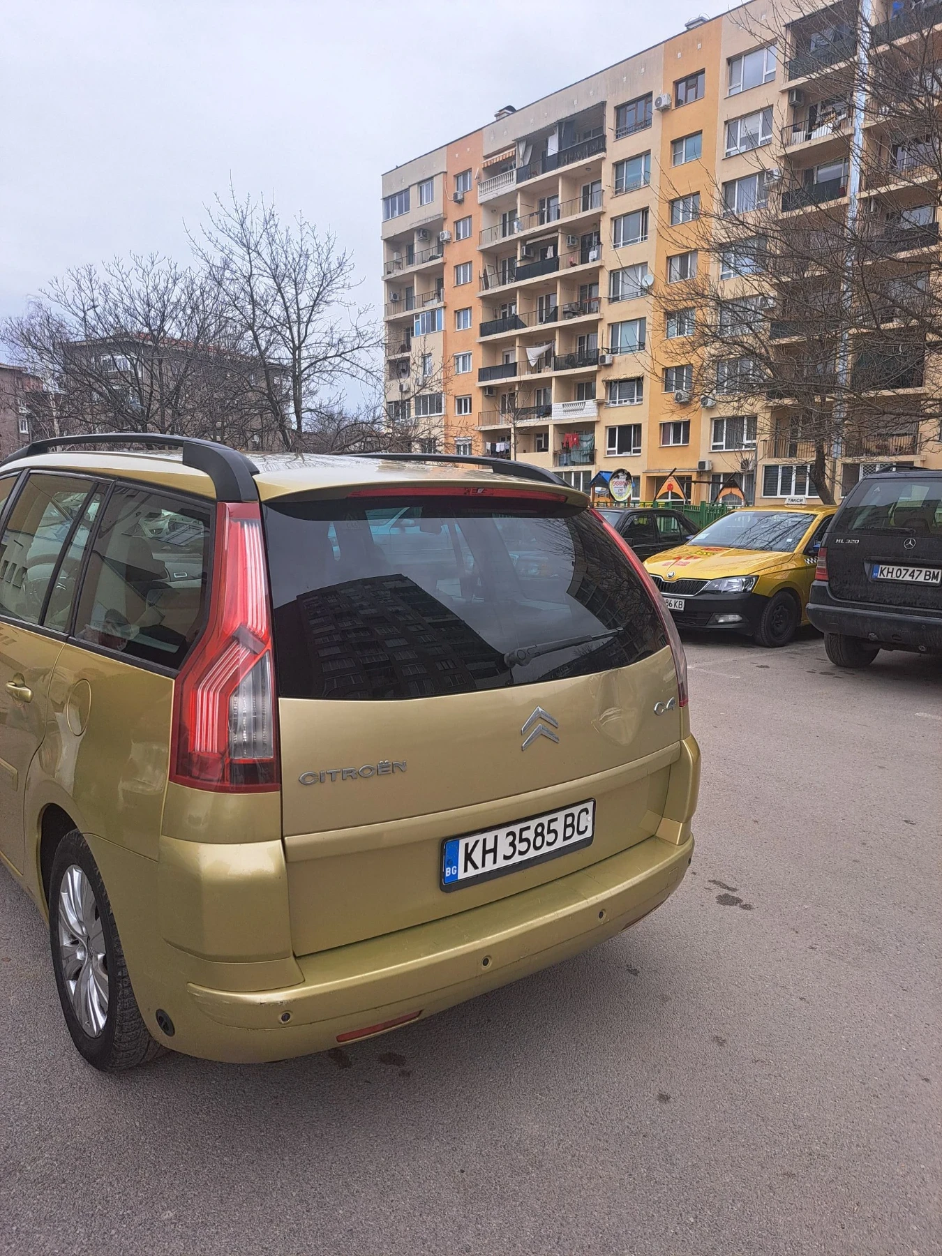 Citroen Grand C4 Picasso, снимка 3 - Автомобили и джипове - 56201965