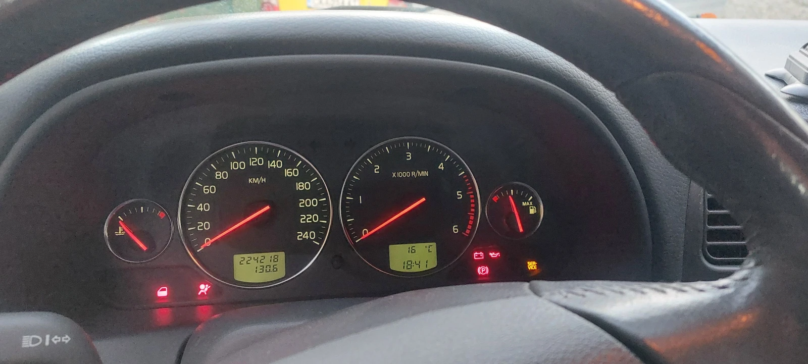 Volvo V40, снимка 5 - Автомобили и джипове - 56568993