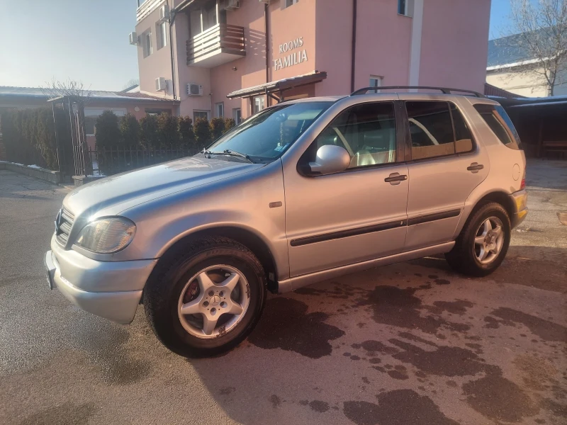 Mercedes-Benz ML 320, снимка 2 - Автомобили и джипове - 48743344