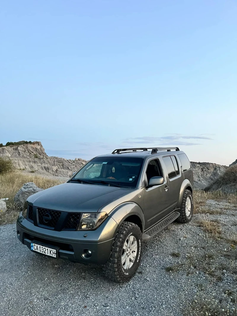 Nissan Pathfinder, снимка 1 - Автомобили и джипове - 49008459