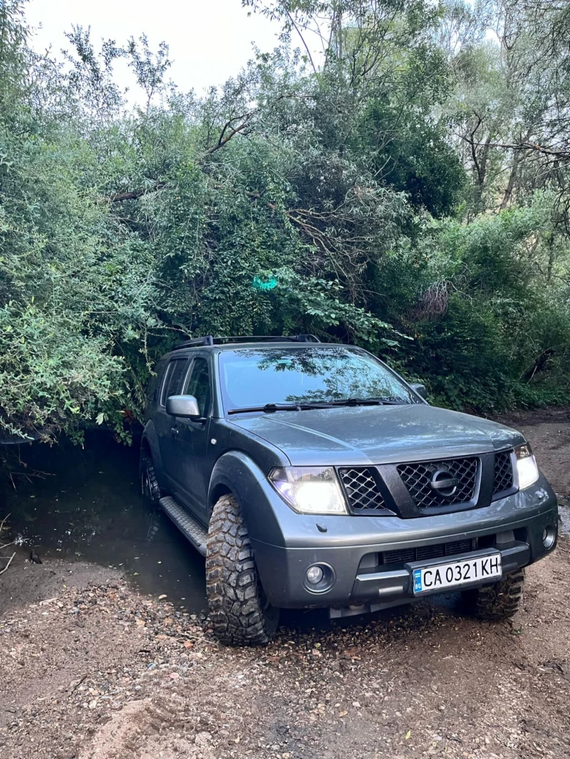 Nissan Pathfinder, снимка 5 - Автомобили и джипове - 49008459