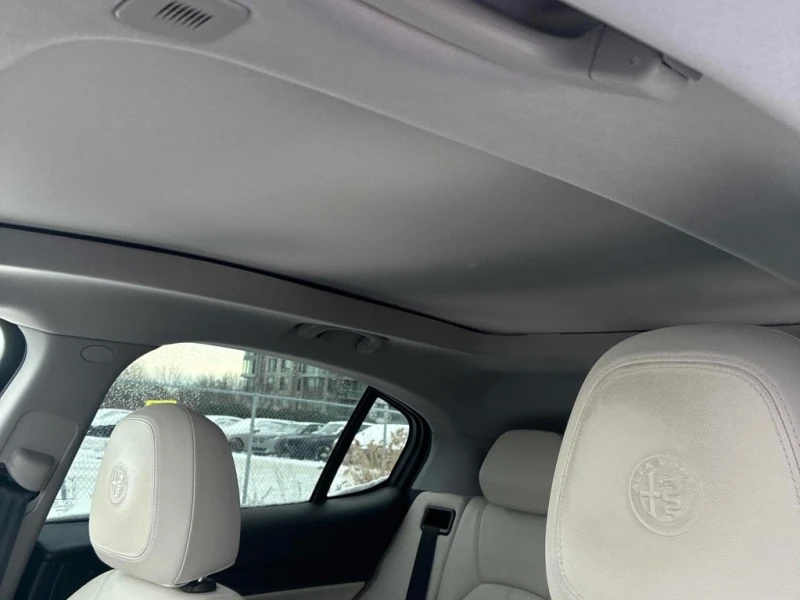 Alfa Romeo Stelvio 2019 AWD * CARFAX * БЕЗ ПЪРВОНАЧАЛНА ВНОСКА, снимка 11 - Автомобили и джипове - 52776213