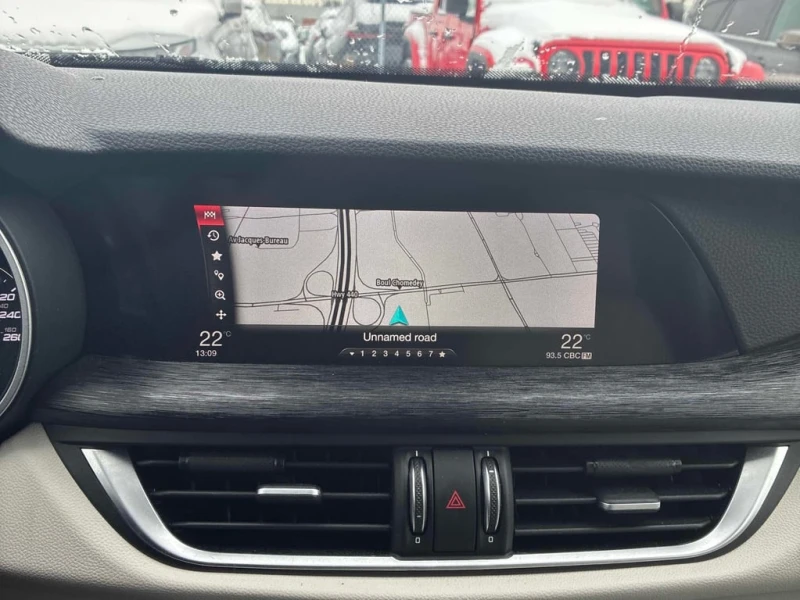 Alfa Romeo Stelvio 2019 AWD * CARFAX * БЕЗ ПЪРВОНАЧАЛНА ВНОСКА, снимка 9 - Автомобили и джипове - 52776213