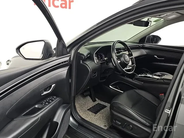 Hyundai Tucson 2.0 Diesel 4WD, снимка 8 - Автомобили и джипове - 55564086