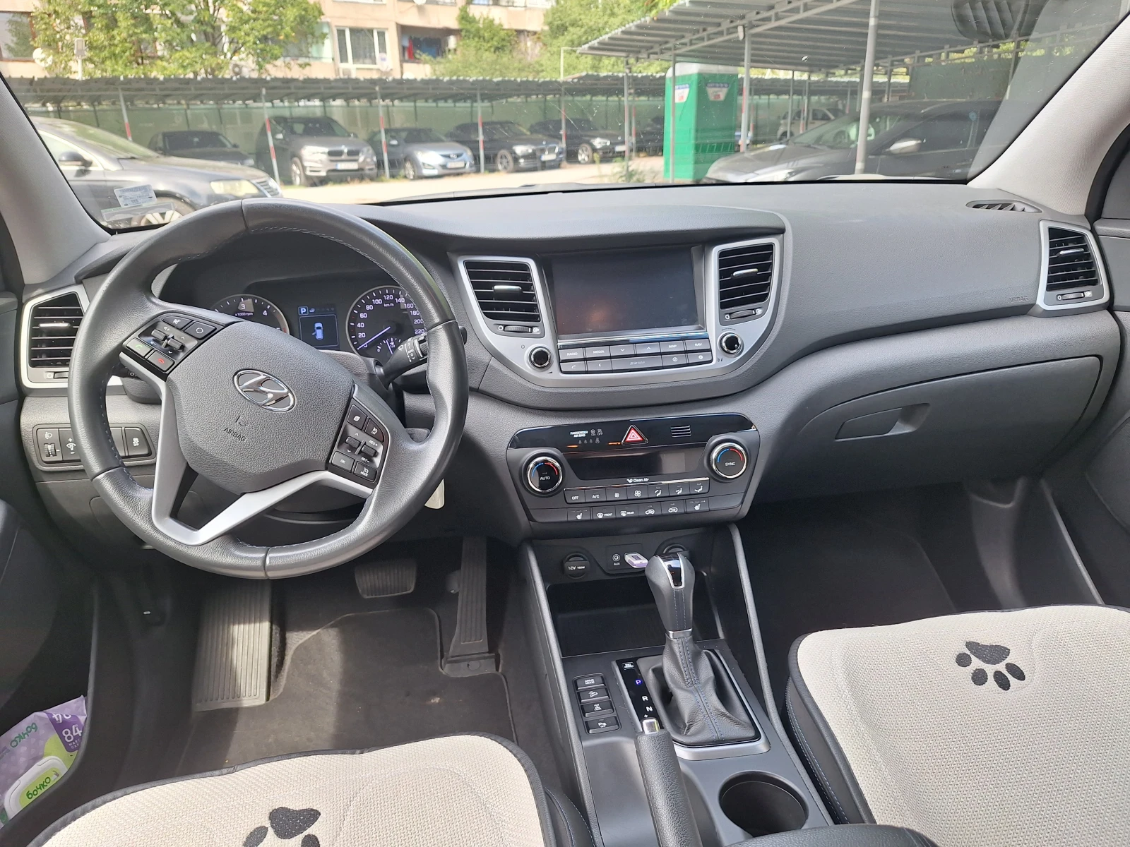 Hyundai Tucson 2.0crdi 4x4, снимка 5 - Автомобили и джипове - 53818683