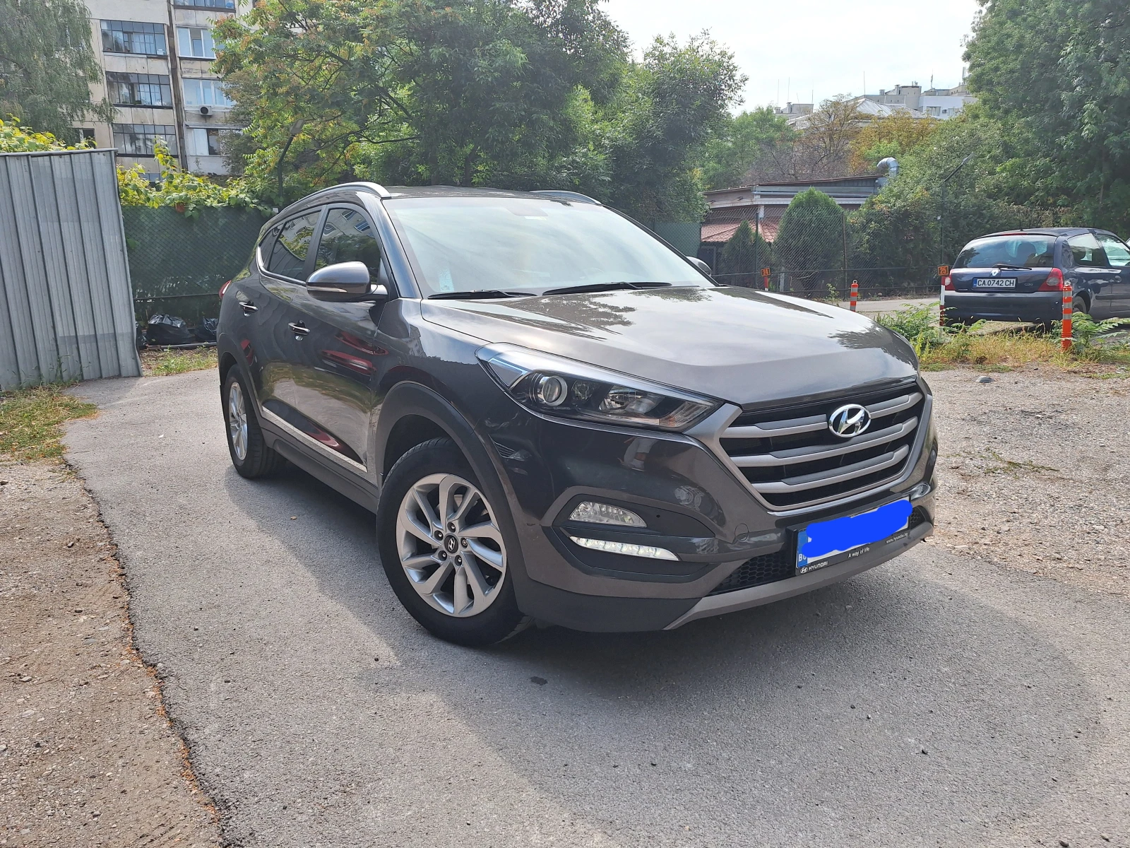 Hyundai Tucson 2.0crdi 4x4, снимка 2 - Автомобили и джипове - 53818683